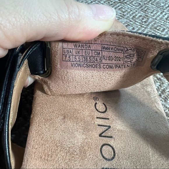 Vionic Wanda Women’s Sz 7.5 Black Leather T-Strap Thong Flip Flop Sandals Casual - Picture 9 of 9